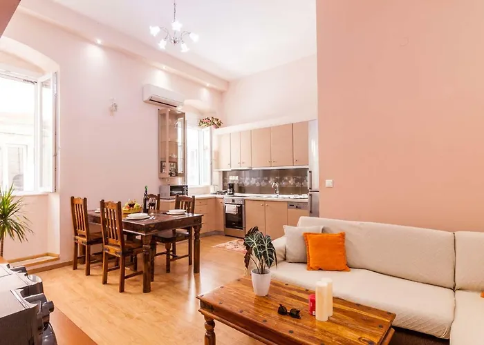 Kantouni Bizi Myranthis Apartment
